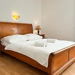 Hotel Lony Mochov