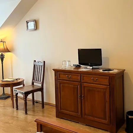 Lony Hotel 3*
