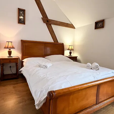 Hotel Lony